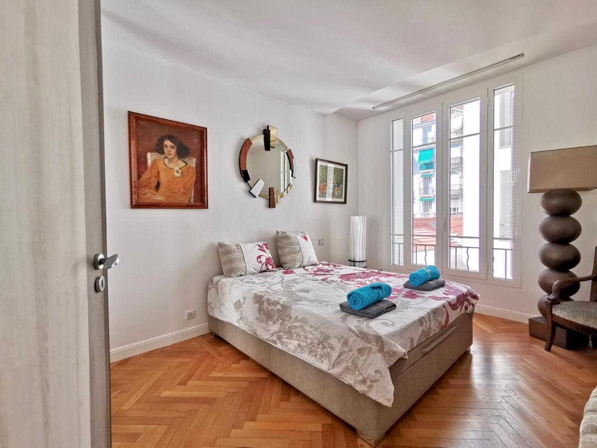 Luxury Baquis Apartment Nisa Exterior foto