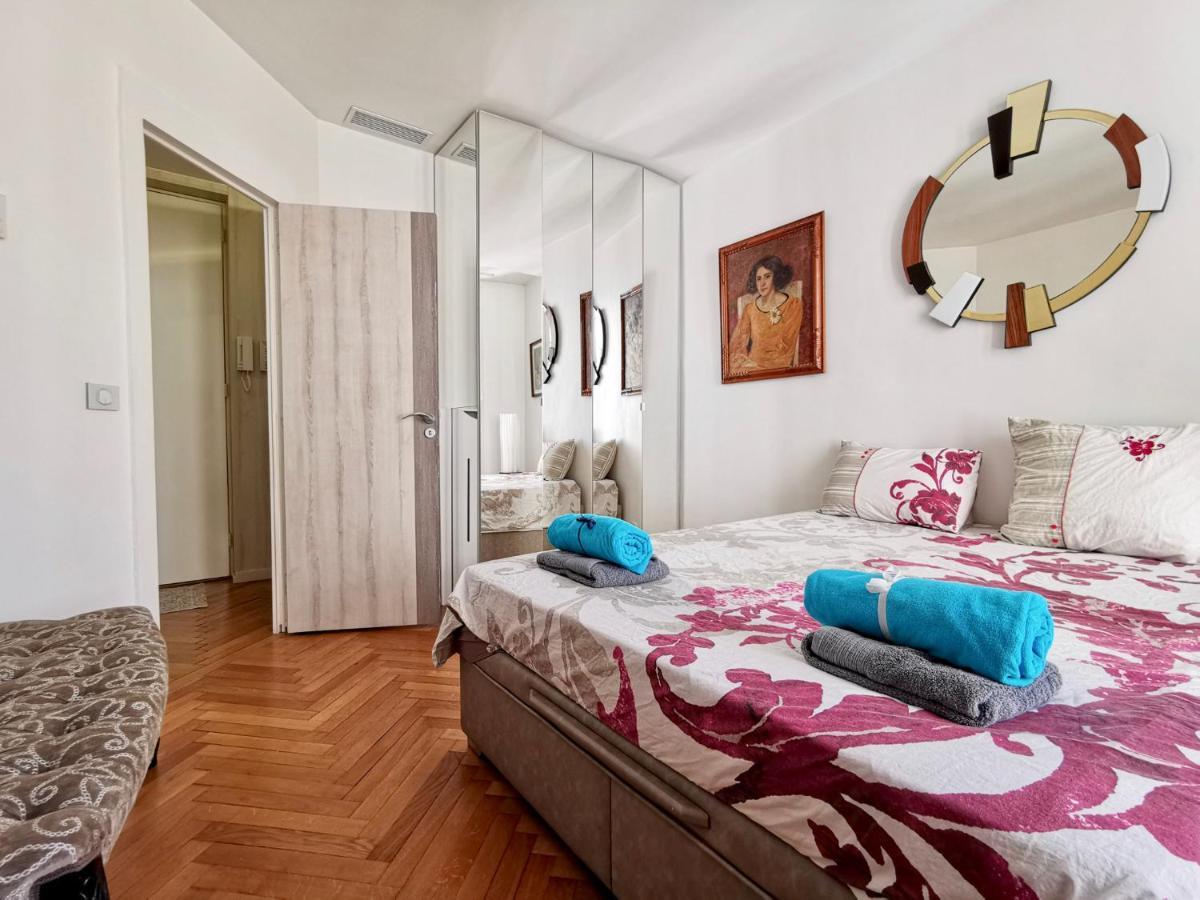 Luxury Baquis Apartment Nisa Exterior foto